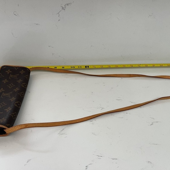 LOUIS VUITTON Pochette Twin GM Monogram crossbody bag Monogram Canvas clutch - Picture 4 of 9